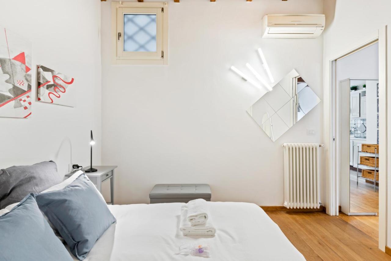 Florence City Center Flat Via Dei Neri Екстер'єр фото